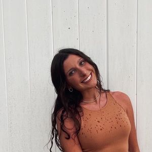 Meet your Posher, Courtney